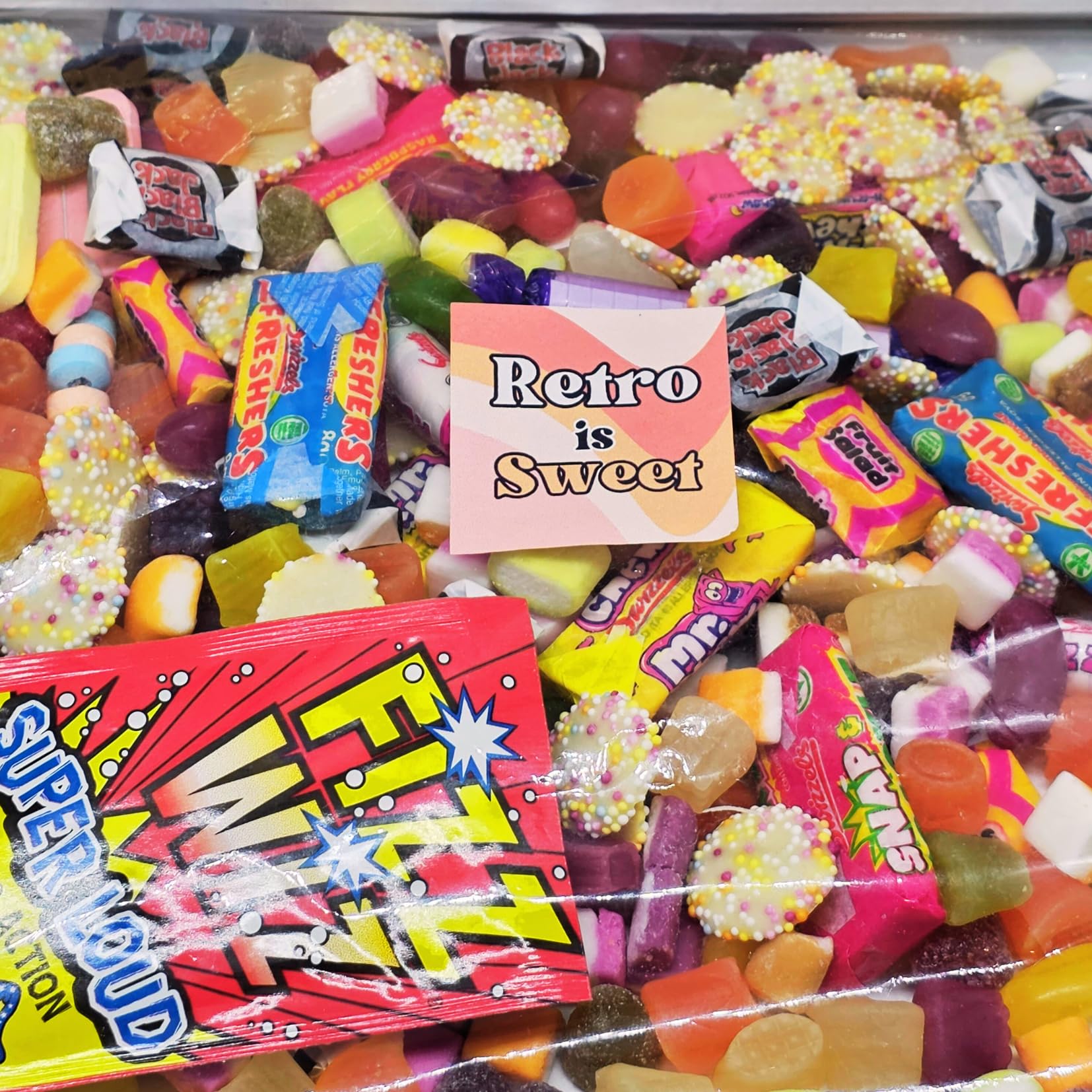 Retro Sweets personalised Gift Box – Classic Old School Sweet Selection Hamper – Nostalgic Pick and Mix Candy Gift for Birthdays, Christmas, Parties, Thank You Gifts